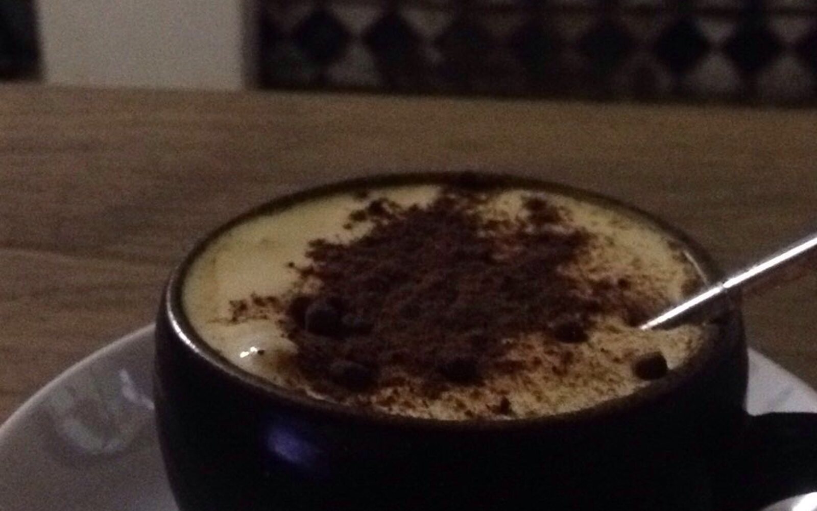 ハノイで供された卵の泡を重ねたエッグコーヒー