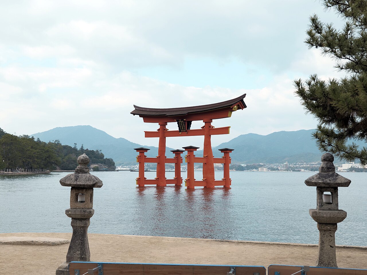 宮島・嚴島神社の大鳥居(2024年撮影)