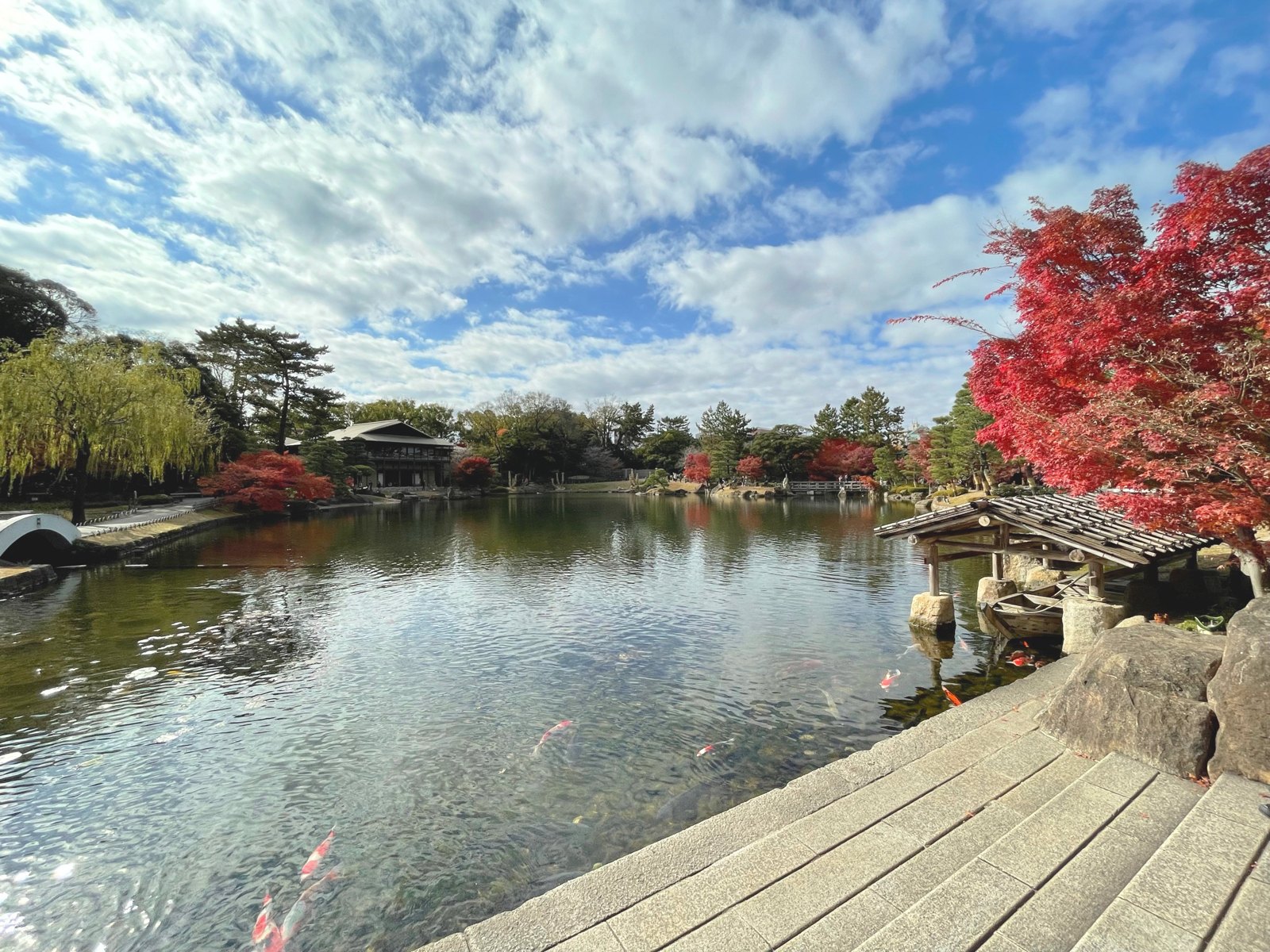徳川園・龍仙湖と紅葉（秋の風景）